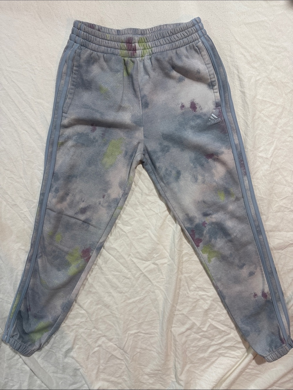 adidas Juniors Tie-Dye Gray Jogger Sweatpants with Subtle Accent Splotches